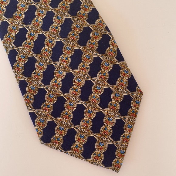 Valentino 100% Silk Cravat Tie - Picture 3 of 5